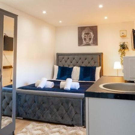 Heathrow Guest House - Oakway Feltham Εξωτερικό φωτογραφία