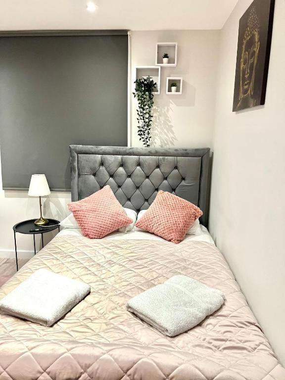Heathrow Guest House - Oakway Feltham Εξωτερικό φωτογραφία