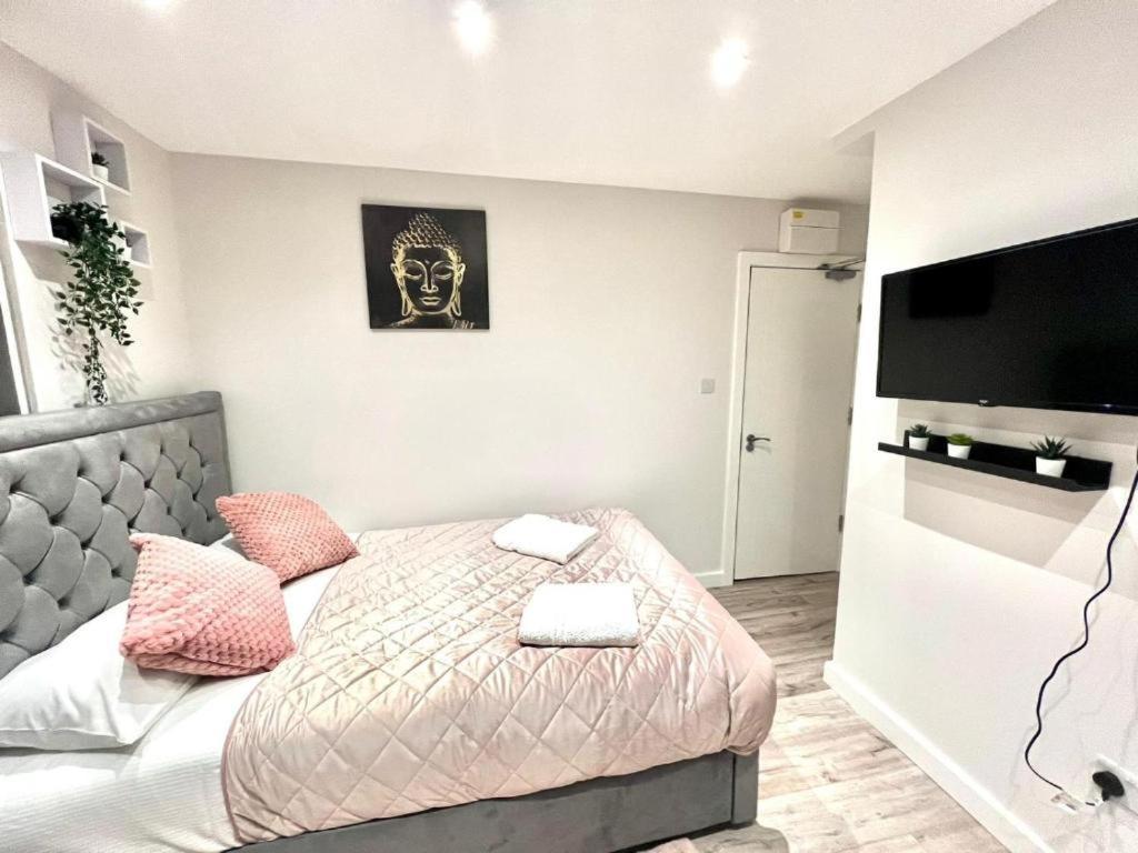 Heathrow Guest House - Oakway Feltham Εξωτερικό φωτογραφία