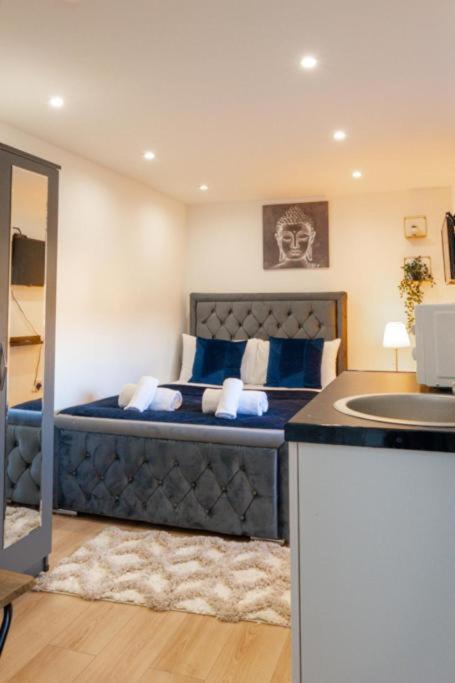 Heathrow Guest House - Oakway Feltham Εξωτερικό φωτογραφία